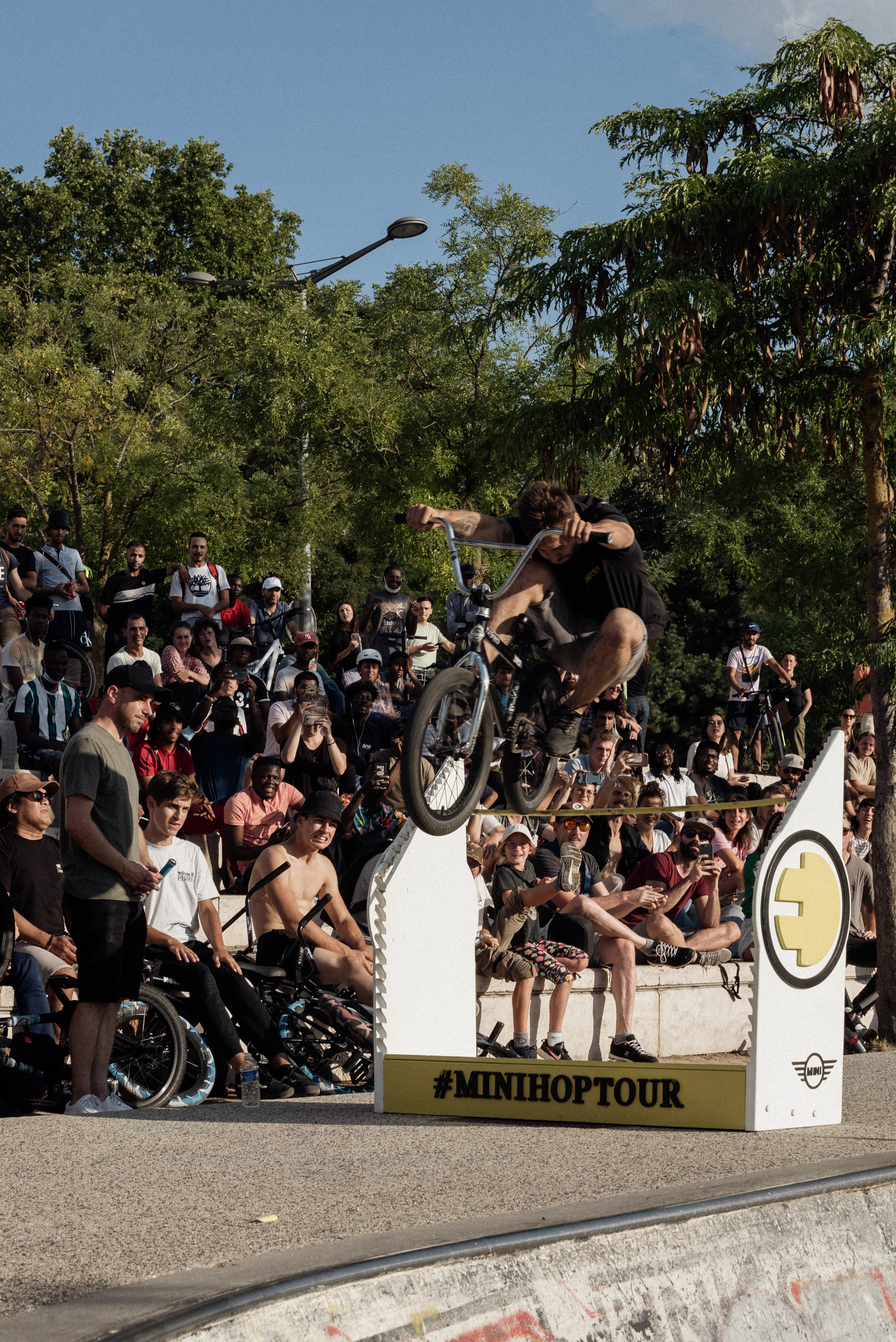 BROS BIKE STORE - Mini hop tour - Matthias DANDOIS